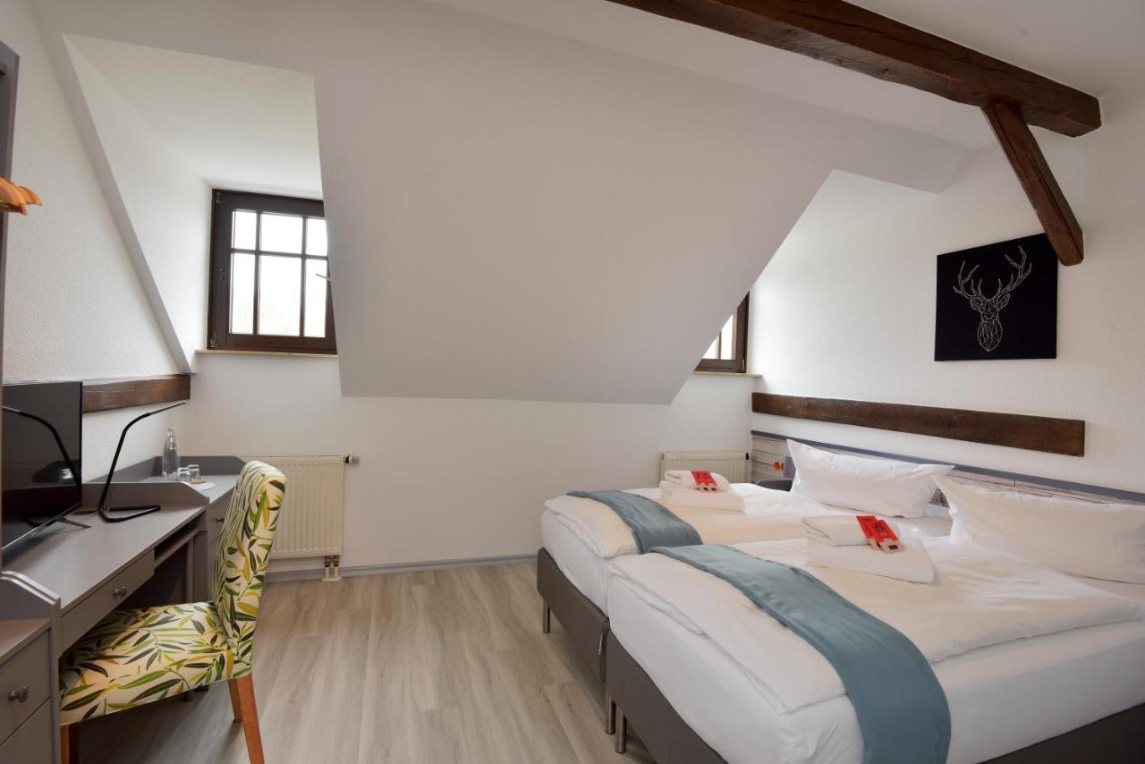Landhotel Der Distelhof Mit Scheunencafe Dillstadt Екстериор снимка