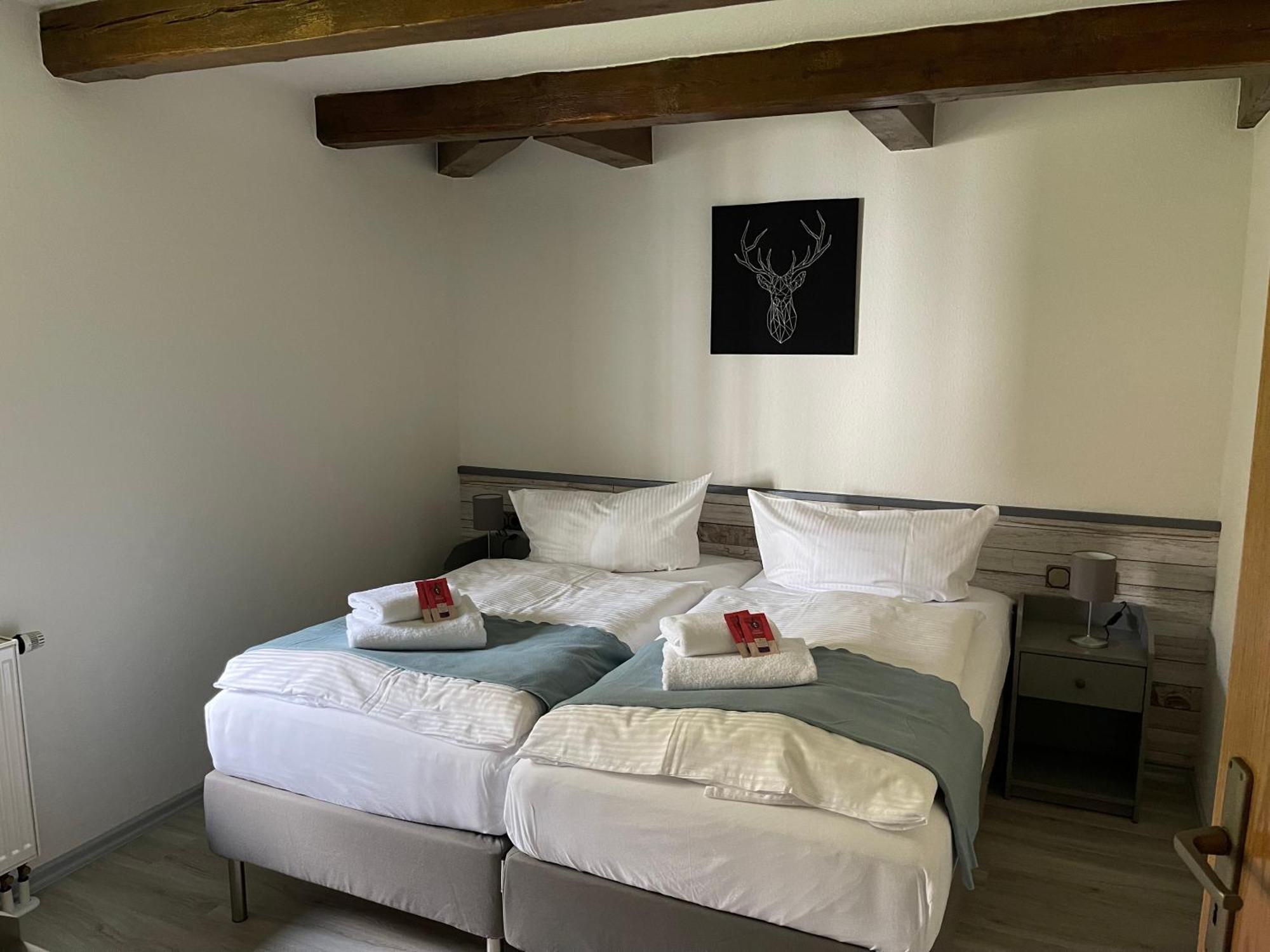 Landhotel Der Distelhof Mit Scheunencafe Dillstadt Екстериор снимка